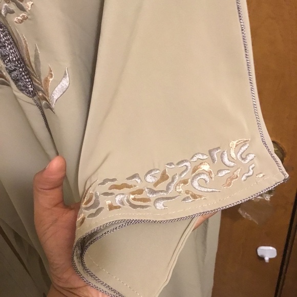 Stylish Embroidered Kaftan Dress XXL - Picture 7 of 11